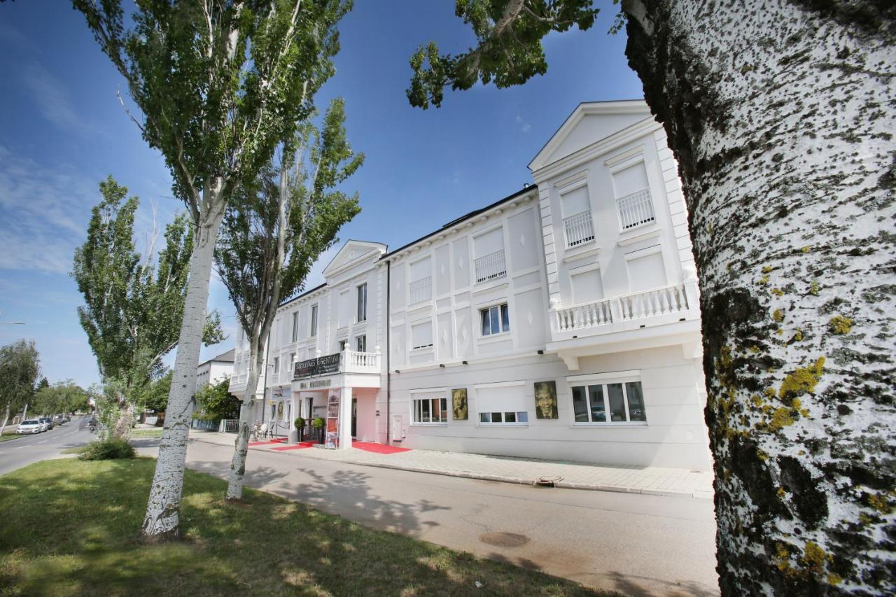 25H Spa-Residenz Pools In & Out, Private Garden & Beach Neusiedl am See Εξωτερικό φωτογραφία